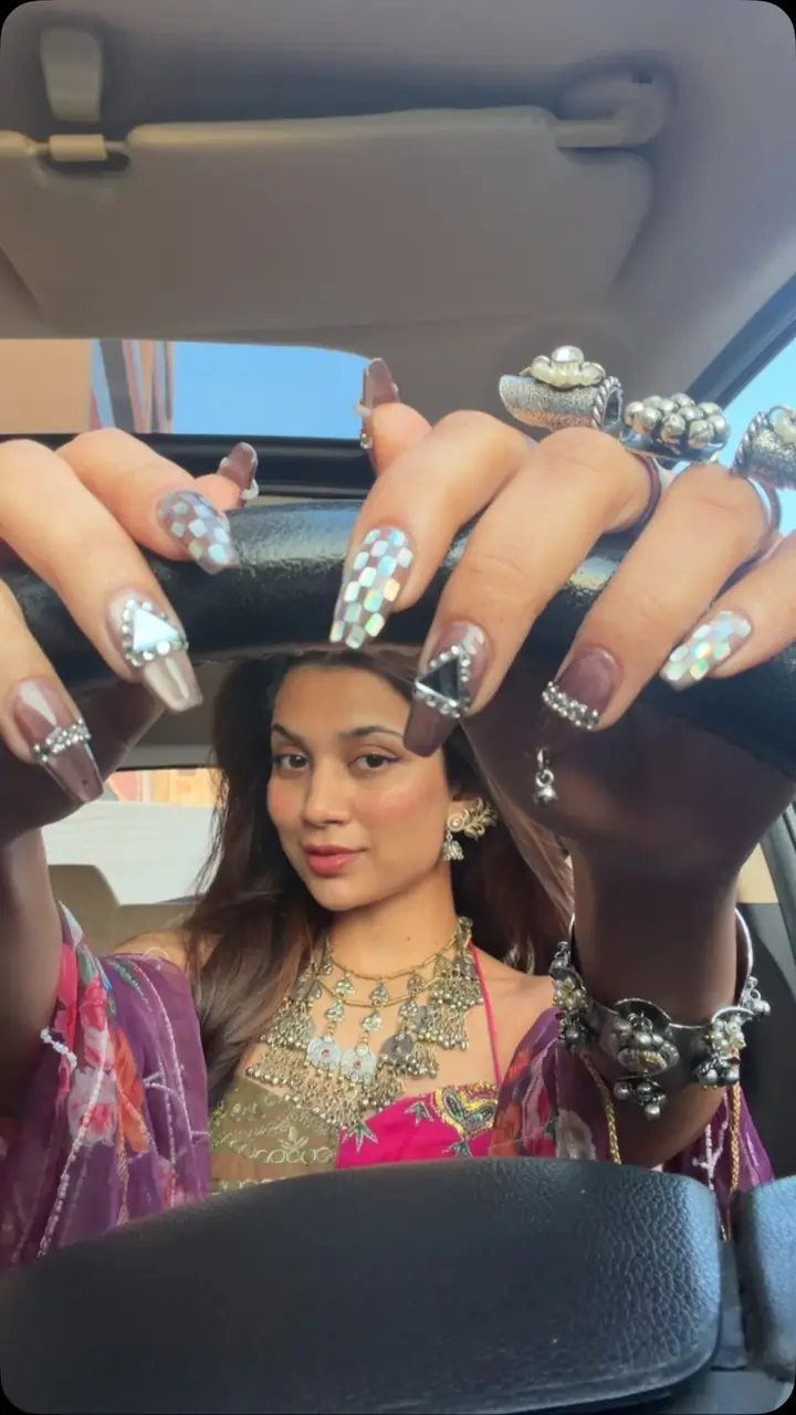India is doing Navratri nails: mirror-work and dandiya sets for every garba look 💅